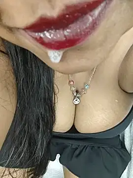 Curvy_Pooja webcam