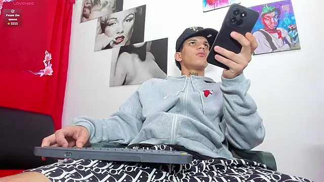 big_hot_boy_ webcam