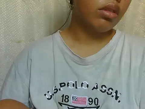 ChubbyButty live cam on StripChat