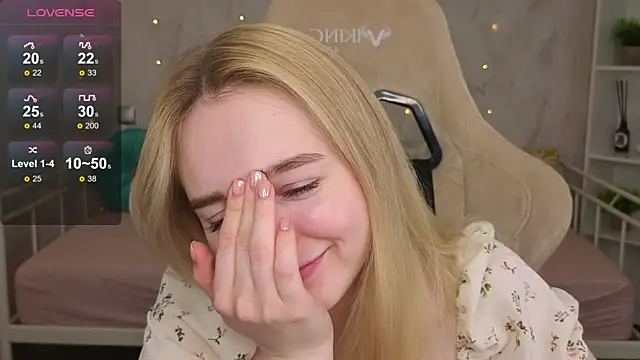Shy_Polly webcam
