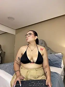 AlmaraRouge webcam