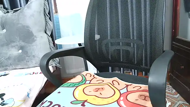 Mila_99 webcam