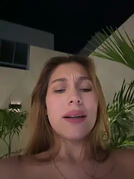 Nikii__ webcam