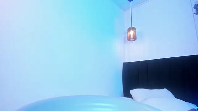 dolly_zoe webcam