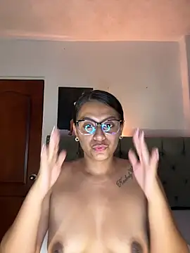 ema_zoe webcam
