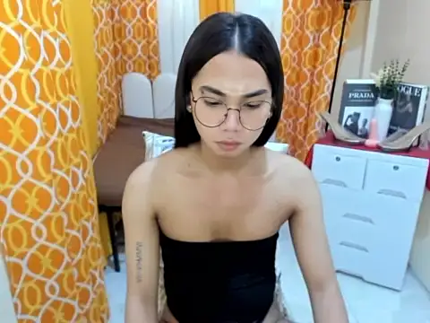 TsAlexa_Blaire webcam