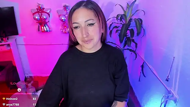 LucyStrike_ webcam