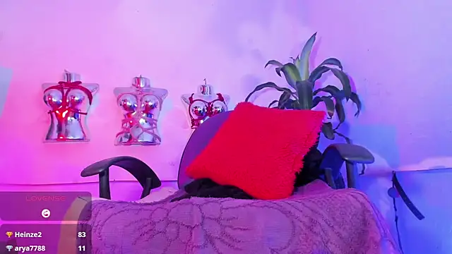 LucyStrike_ webcam