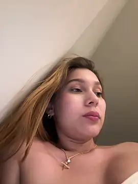 Nikii__ webcam
