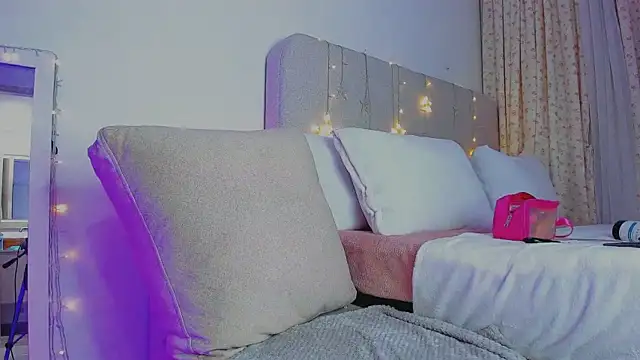 TheGloriousSophie webcam