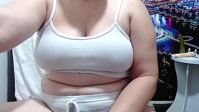 tila_nastyy webcam