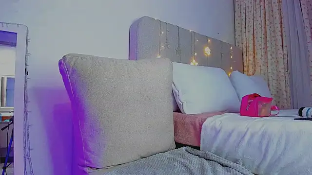 TheGloriousSophie webcam