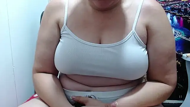tila_nastyy webcam