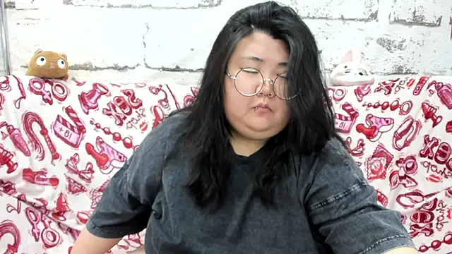 Nadine_asian webcam