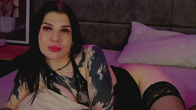 maevemoon (F young) - slapping tits