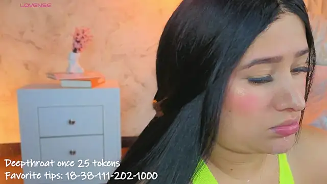 Leaa_Cox webcam