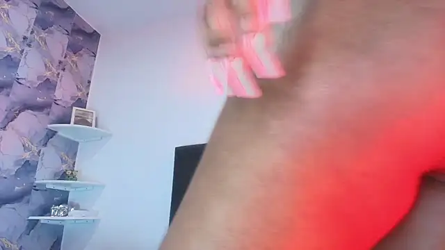 AngelThroatt webcam