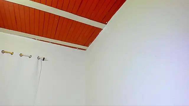 yourlatina_emely webcam