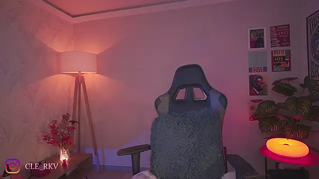 violette_clerk1_ webcam