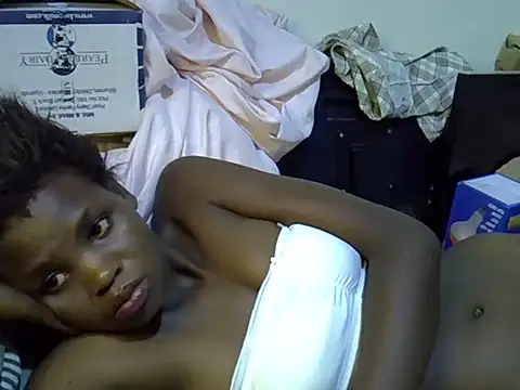 cute_aliyah webcam