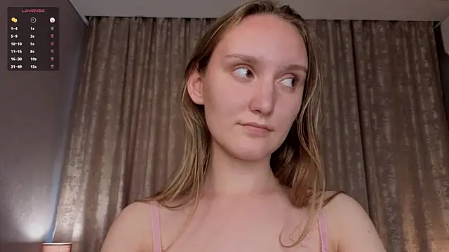 JenevaLitalien webcam