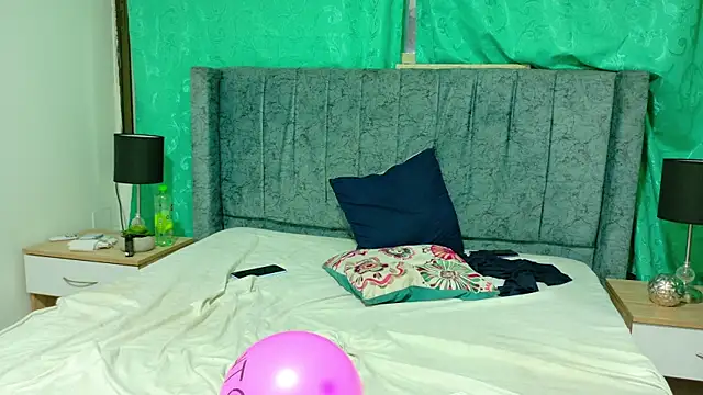 Roselle_Mochi webcam