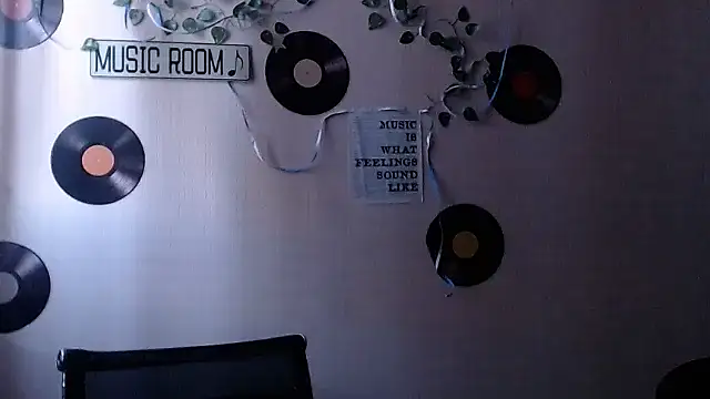 Crimson_Bite webcam