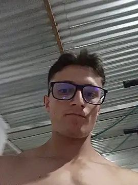 Davitfitnosuke webcam