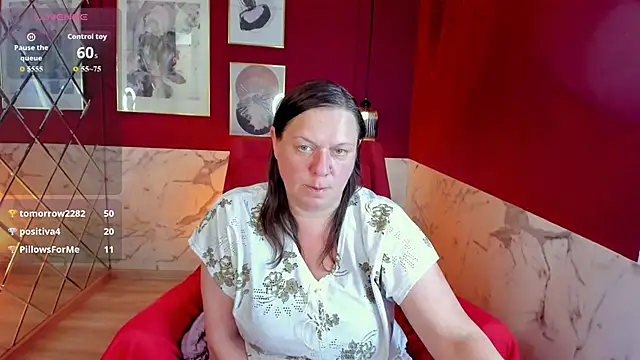 KellyPerfection webcam