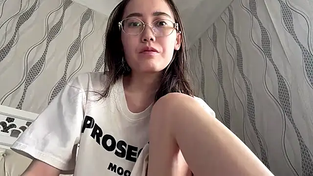 vickietrudo's live room