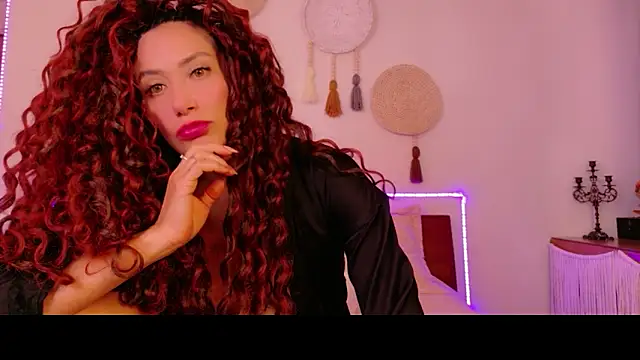 Ajua__Uva live sex cam