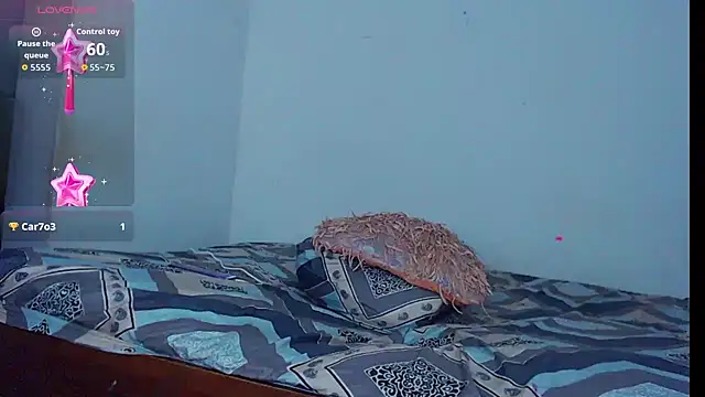 blondebitchlitle live sex cam