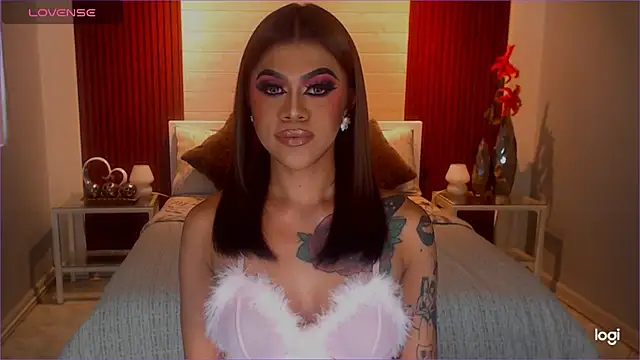 StellaStrong30 live cam on StripChat