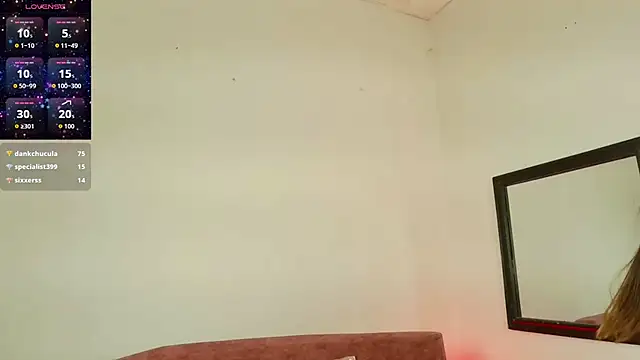 Megaan_Greey webcam