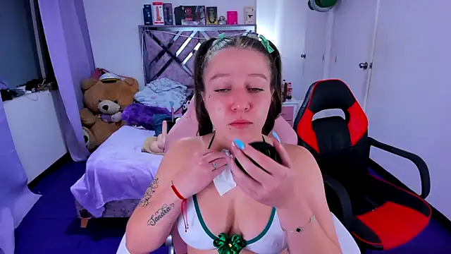 Luna_Analya webcam