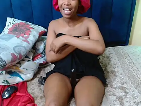 HotCreamyTea webcam