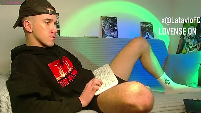 Midnighter_ webcam