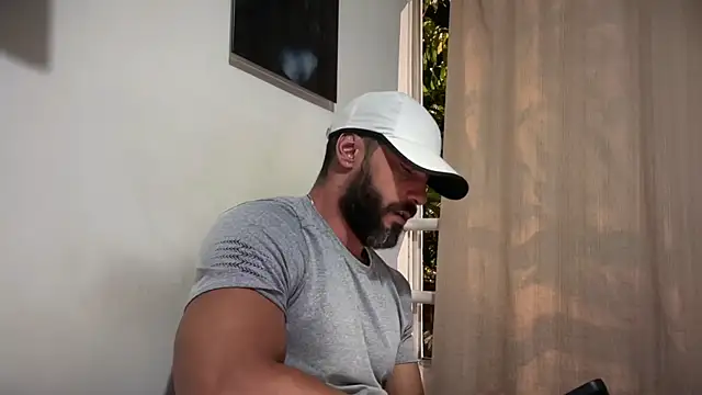 romeolovedark (Ask my age) - flex abs