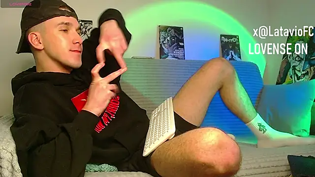 Midnighter_ webcam
