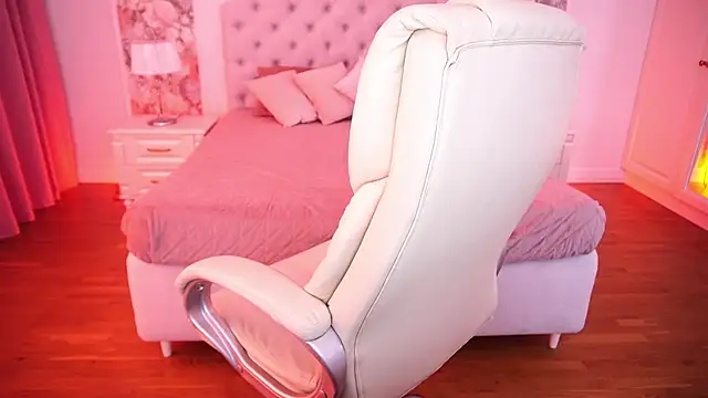 LioraFox webcam