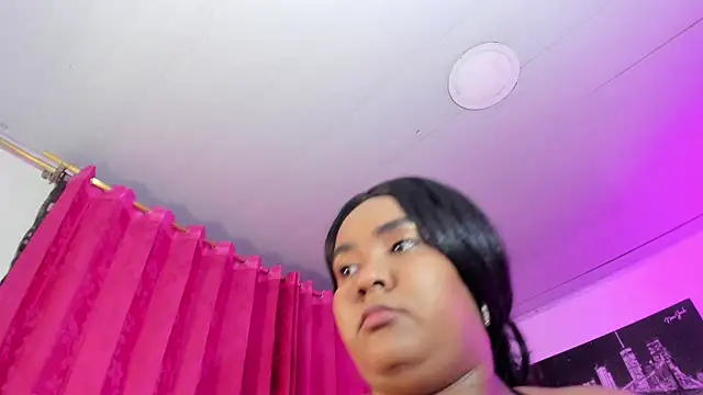 Watch Evelyn_A live on EroticFlix - High definition streams
