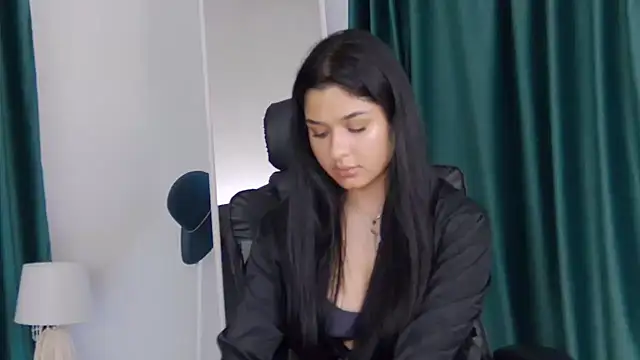 MissNaomiBelle webcam