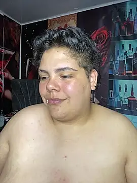 Hailey_Curvy webcam