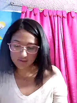 Sofia__101 webcam