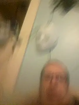 fastesttongue1680 webcam