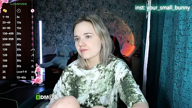 Your_small_bunny webcam