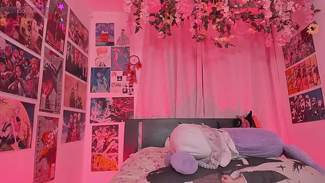 MissCurvyTop webcam
