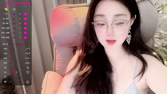 Monica-666888- webcam