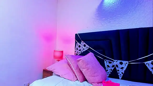 VictoriaRouge_ webcam