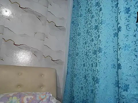 Rainbow_candy24 webcam